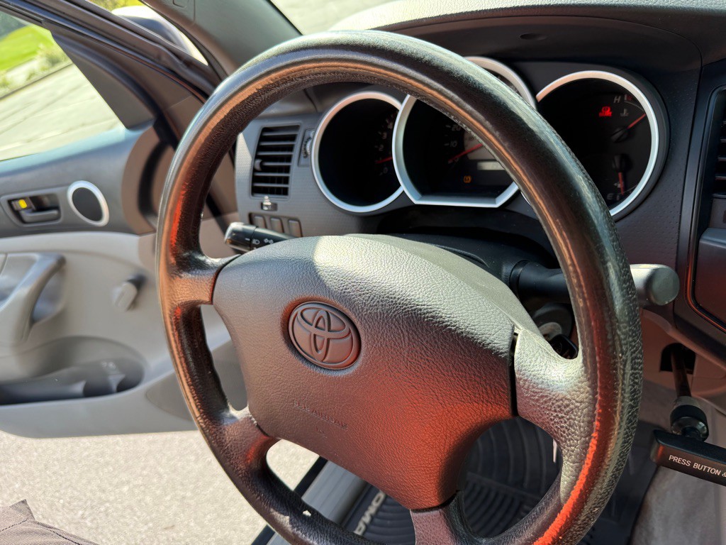 2008 Toyota Tacoma Image 25