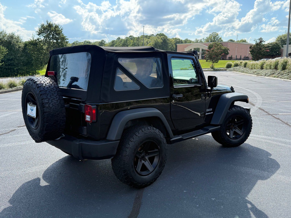 2013 Jeep Wrangler Image 8