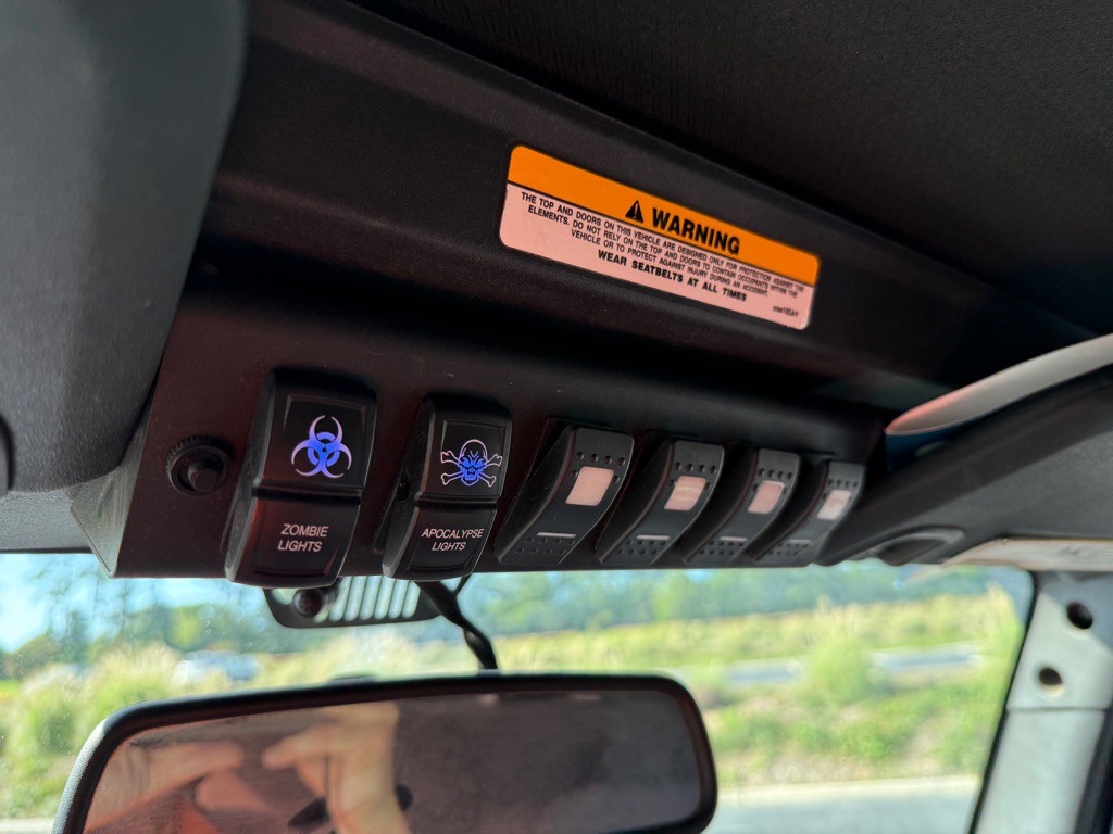 2013 Jeep Wrangler Image 22
