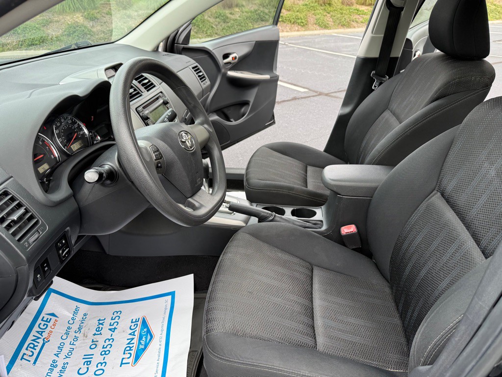 2012 Toyota Corolla Image 9