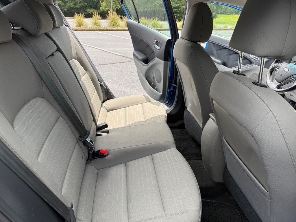 2015 Kia Forte Image 16