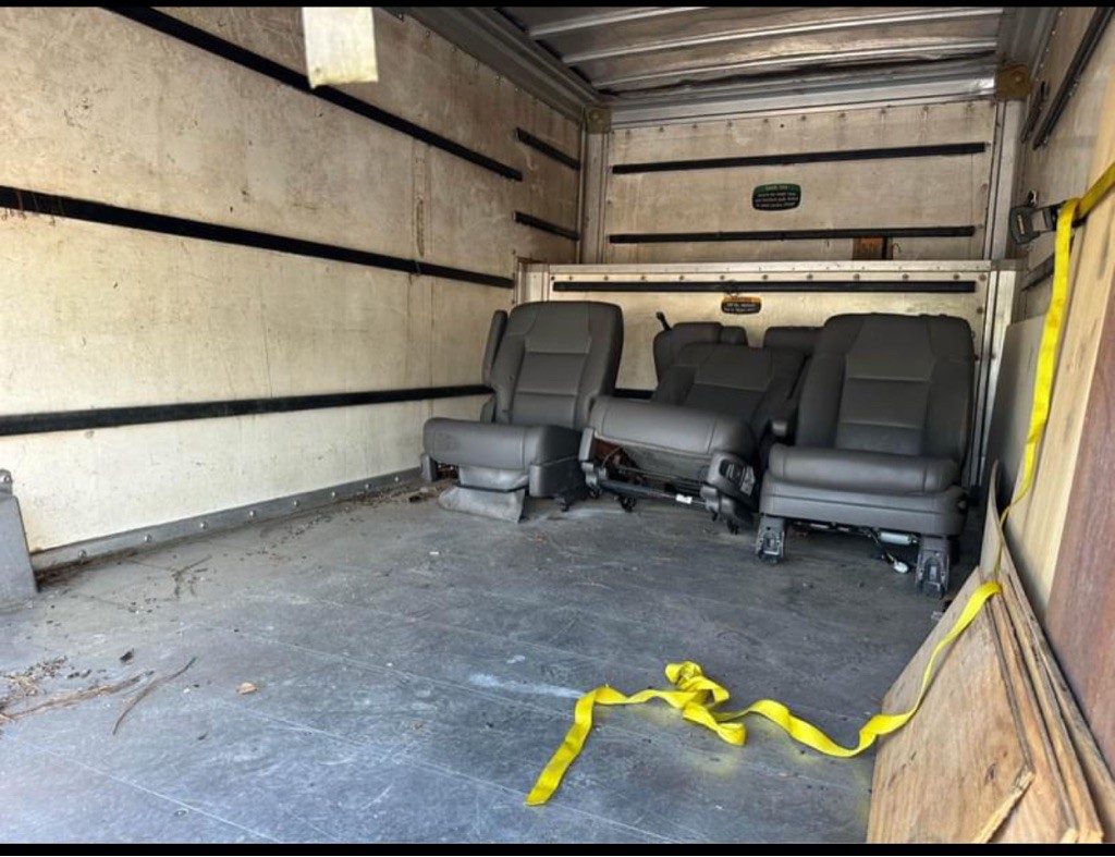 1996 Ford F-350 Image 8