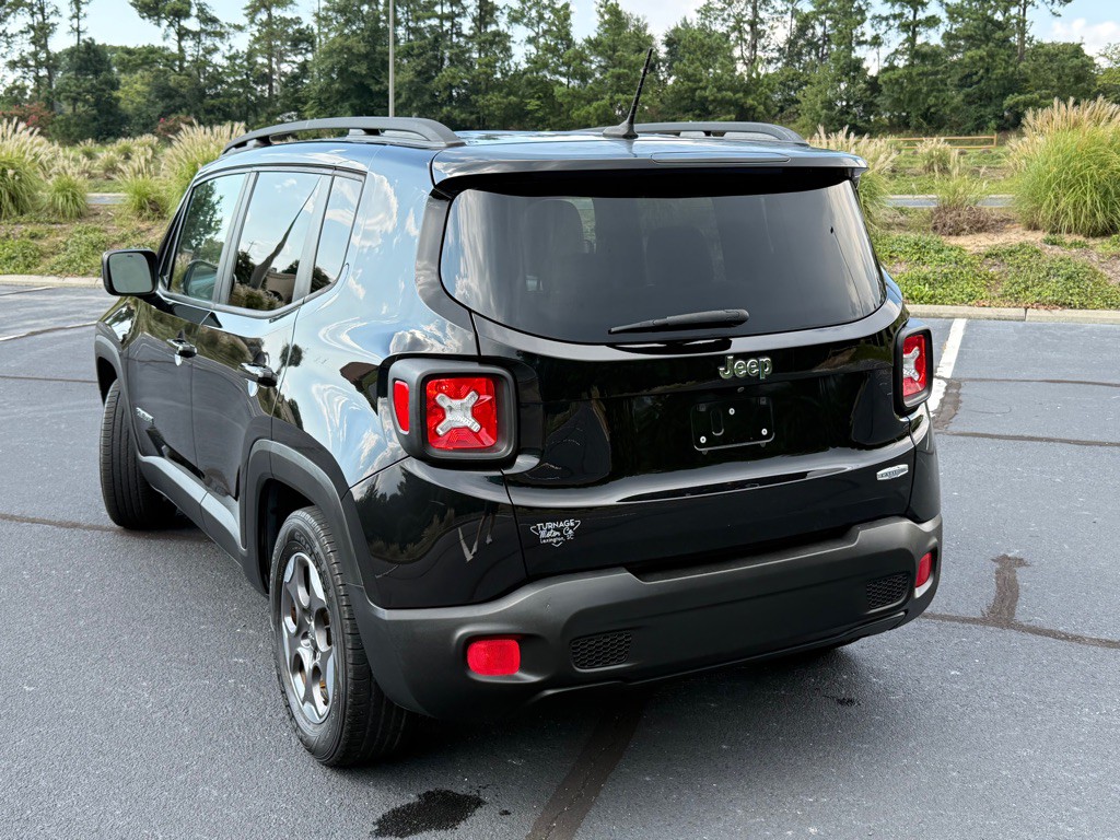 2015 Jeep Renegade Image 8