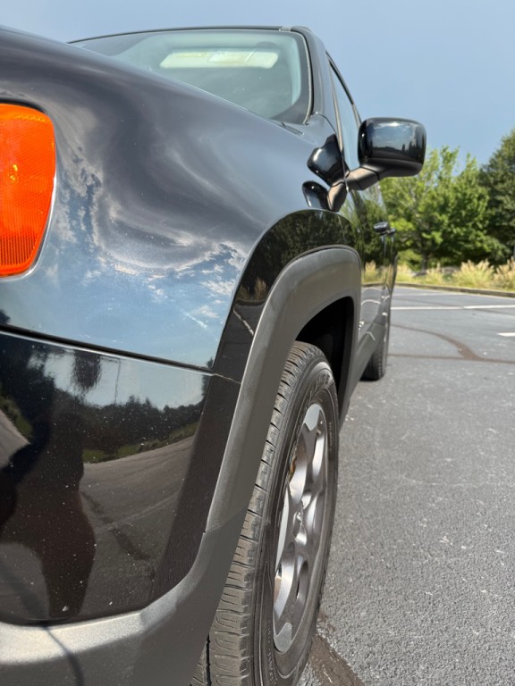 2015 Jeep Renegade Image 30