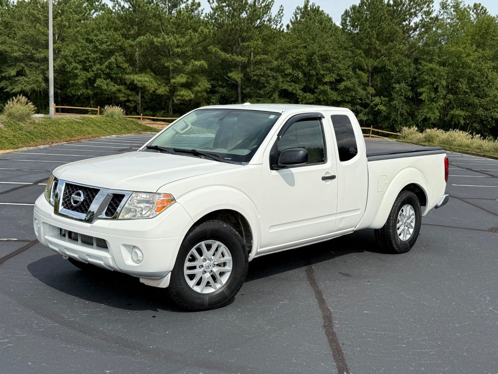2017 Nissan Frontier Image 2