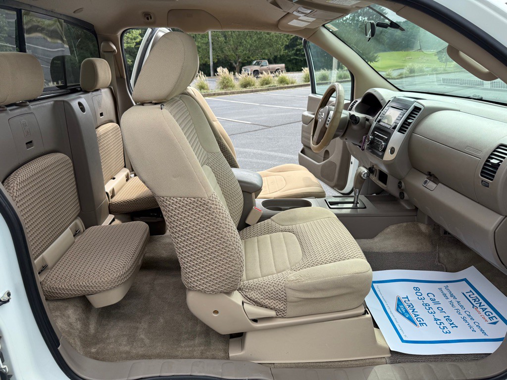 2017 Nissan Frontier Image 12