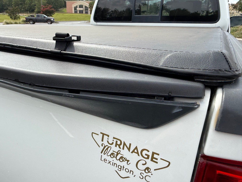 2017 Nissan Frontier Image 35
