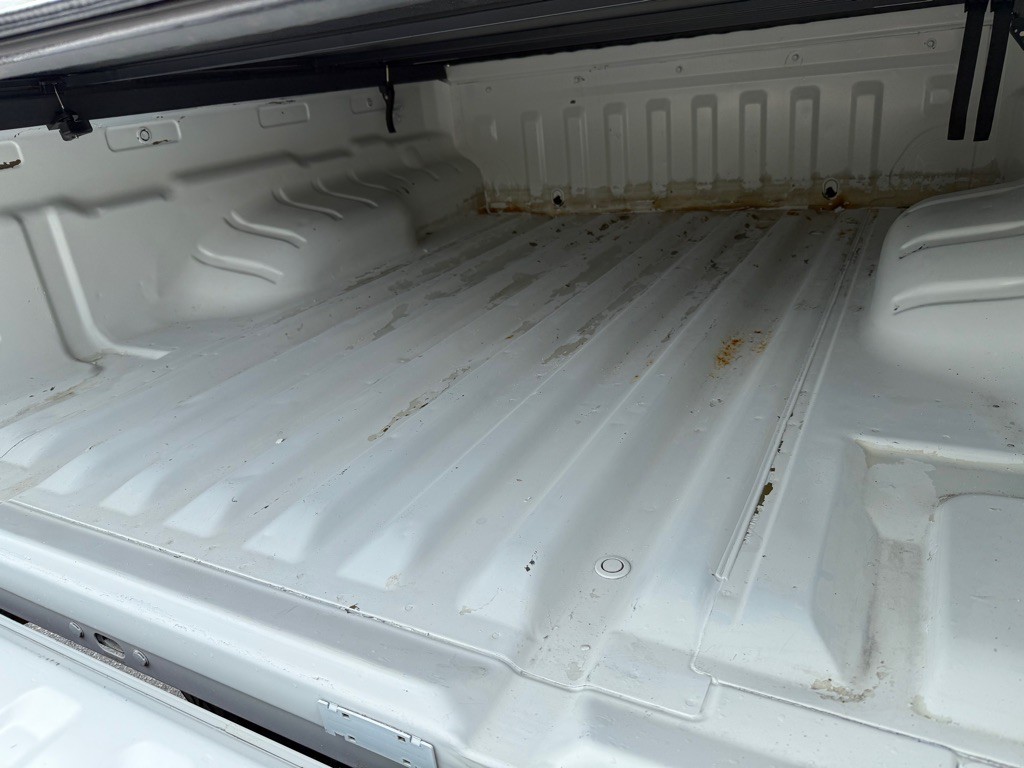 2017 Nissan Frontier Image 27