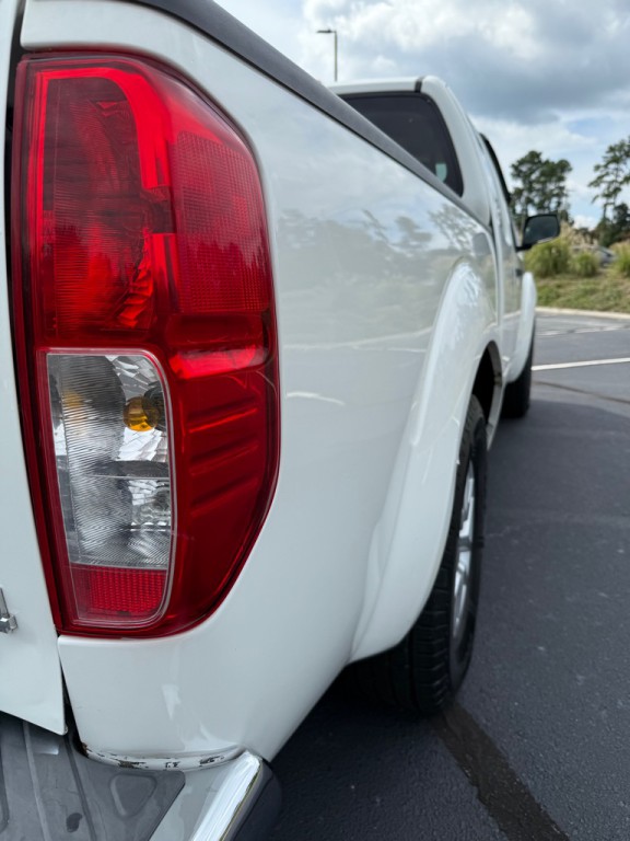 2017 Nissan Frontier Image 25