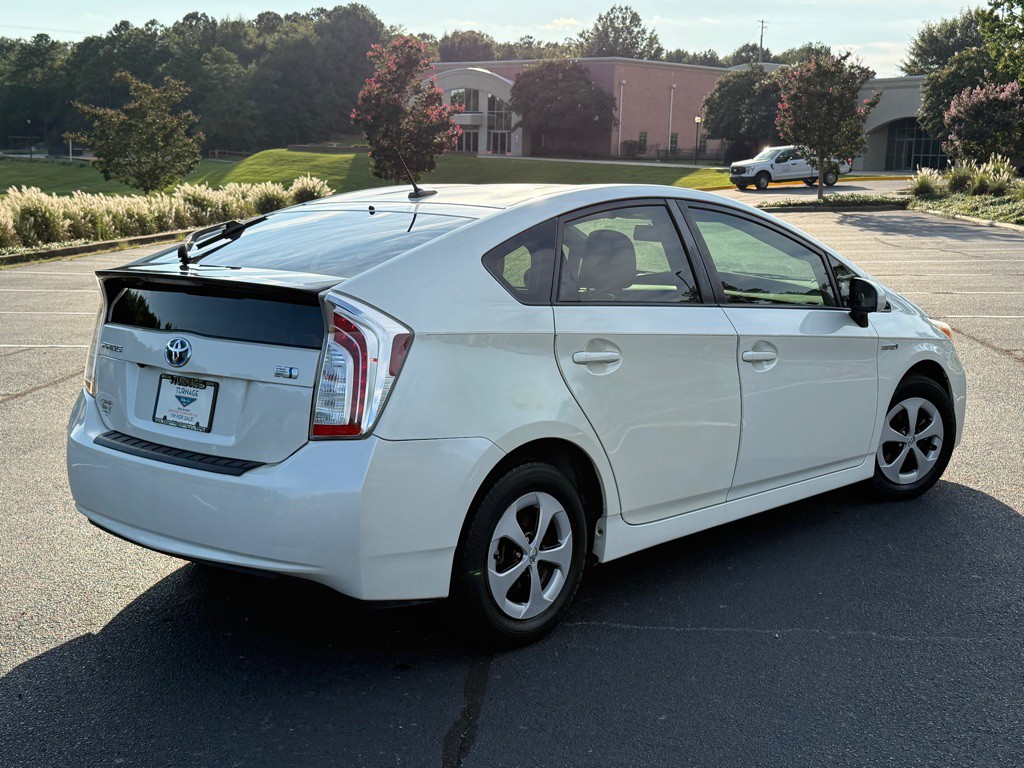 2015 Toyota Prius Image 6