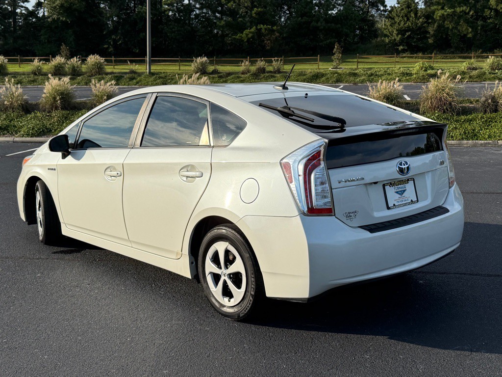2015 Toyota Prius Image 9