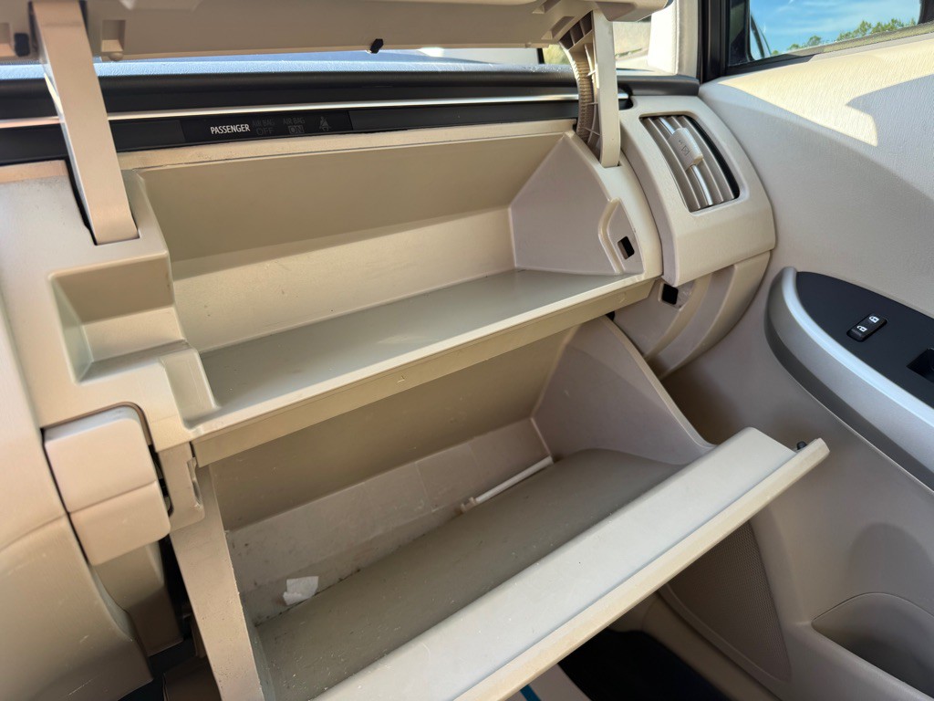 2015 Toyota Prius Image 22