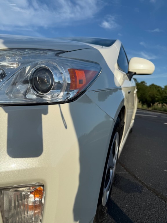 2015 Toyota Prius Image 28