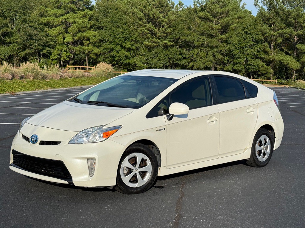 2015 Toyota Prius Image 2