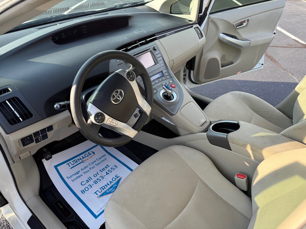 2015 Toyota Prius Image 12