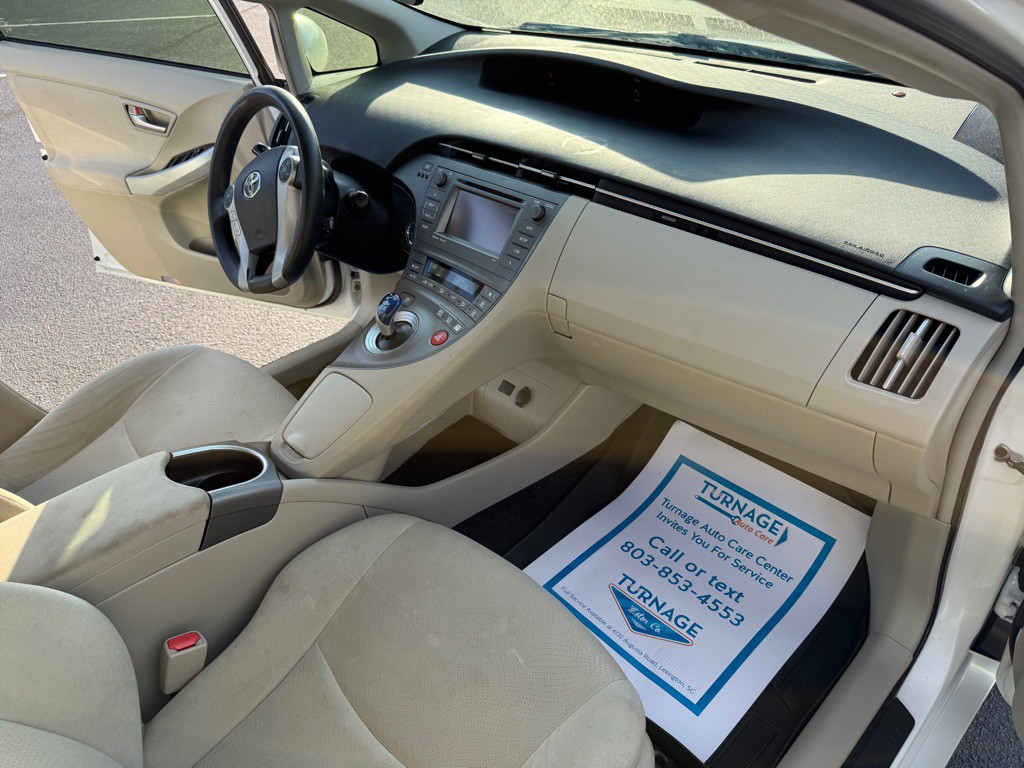 2015 Toyota Prius Image 15