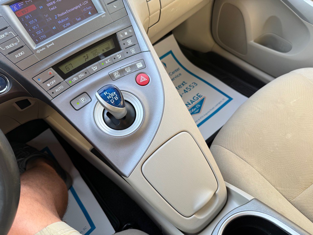 2015 Toyota Prius Image 21