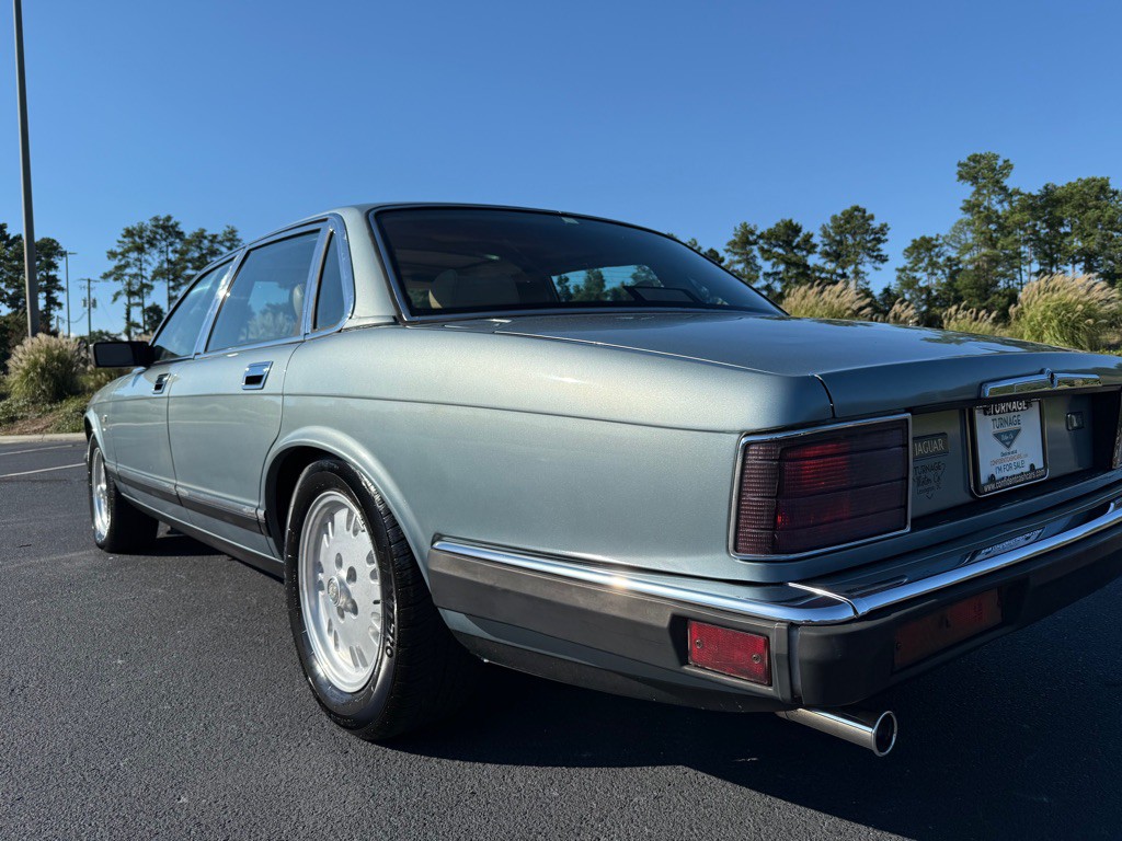 1994 Jaguar XJ Image 18