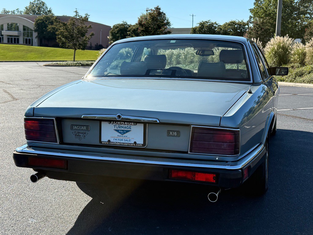 1994 Jaguar XJ Image 13