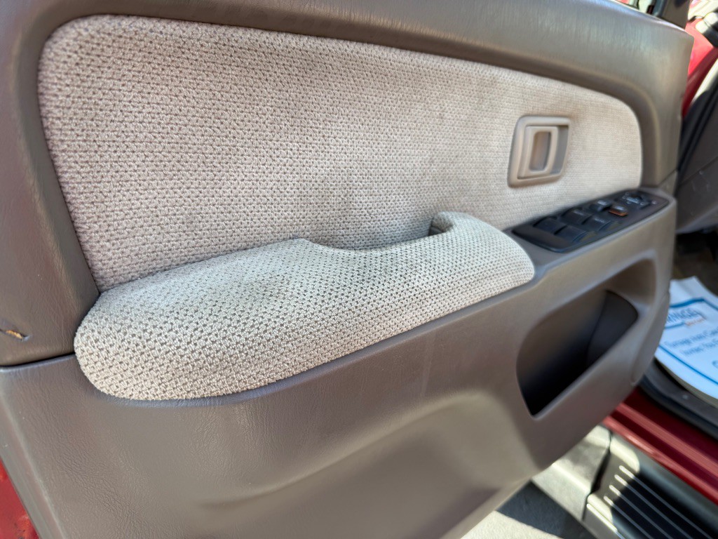 1999 Toyota 4Runner Image 29