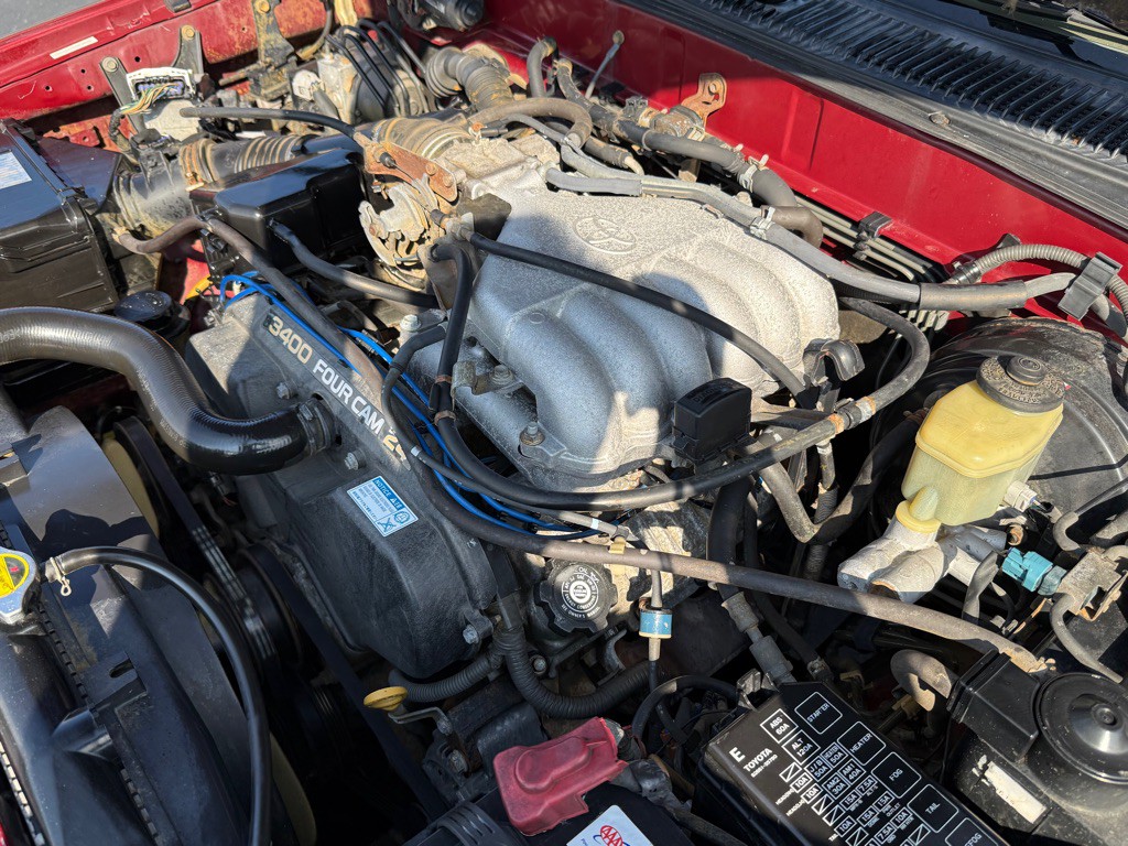 1999 Toyota 4Runner Image 32