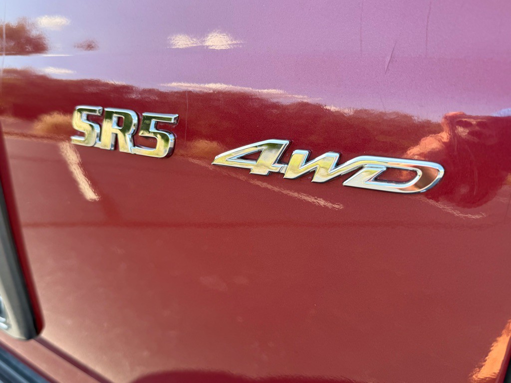 1999 Toyota 4Runner Image 33