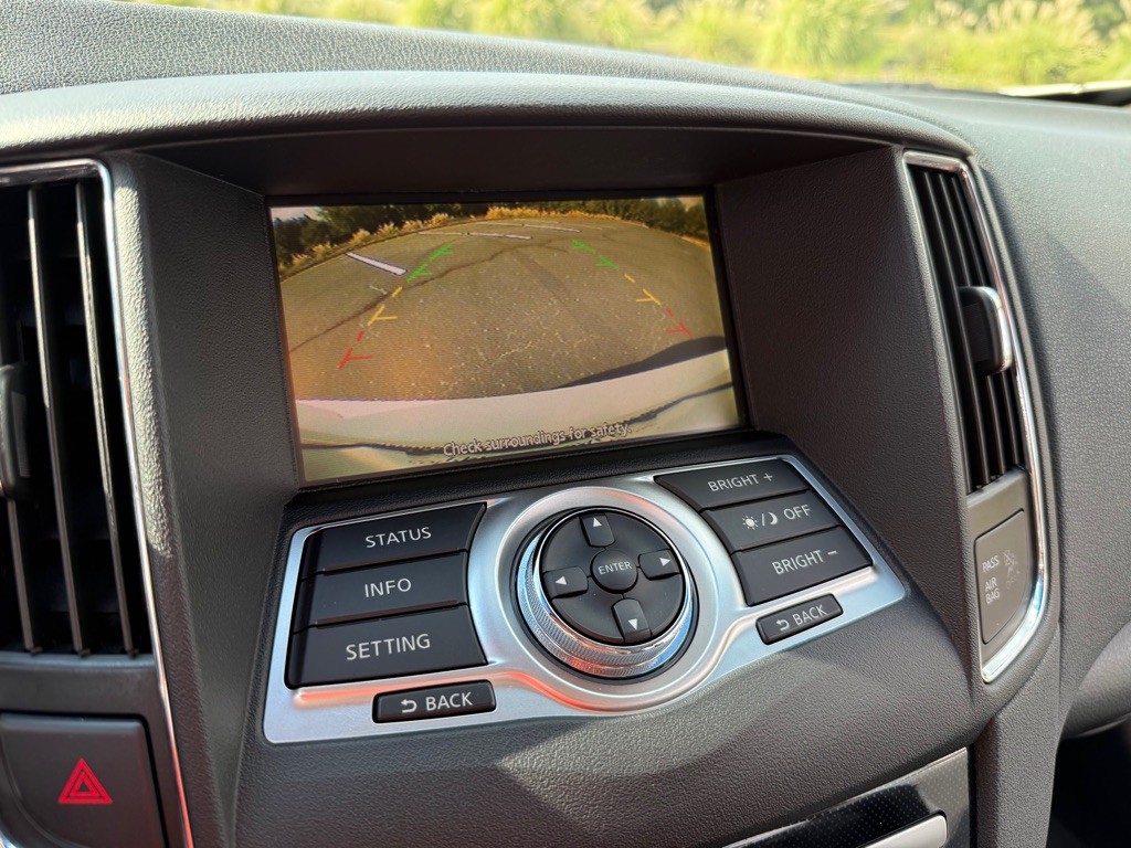 2010 Nissan Maxima Image 21