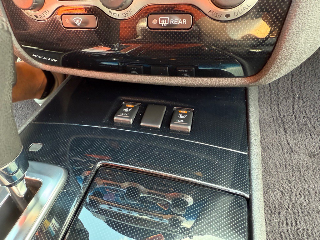 2010 Nissan Maxima Image 22