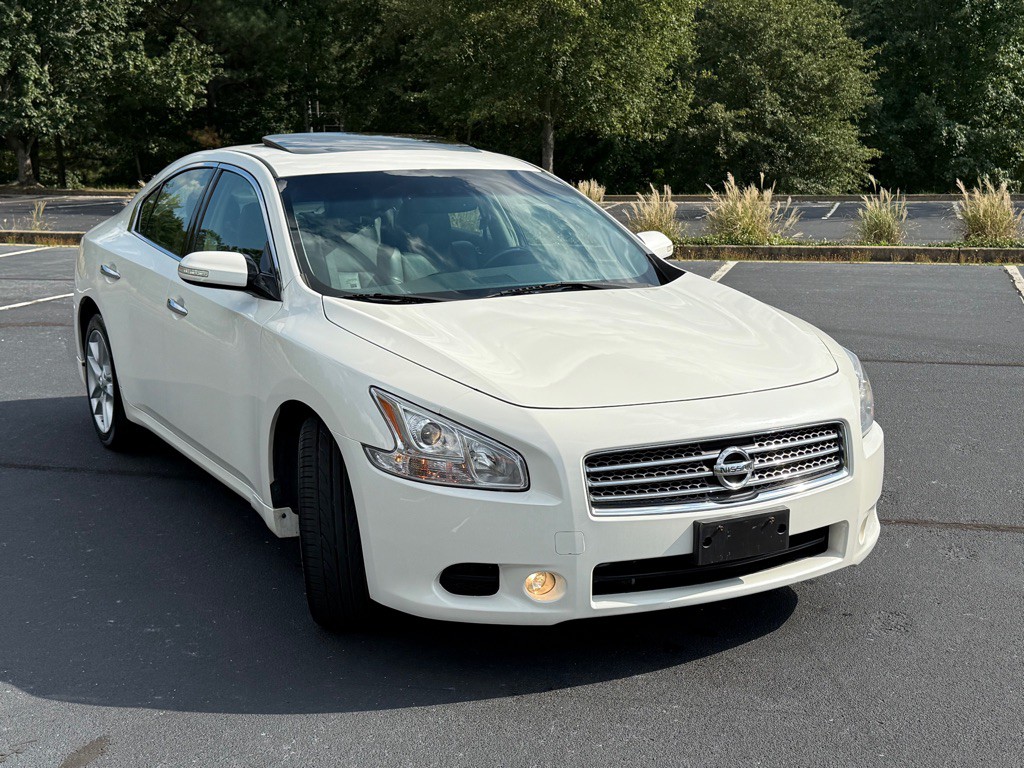 2010 Nissan Maxima Image 3