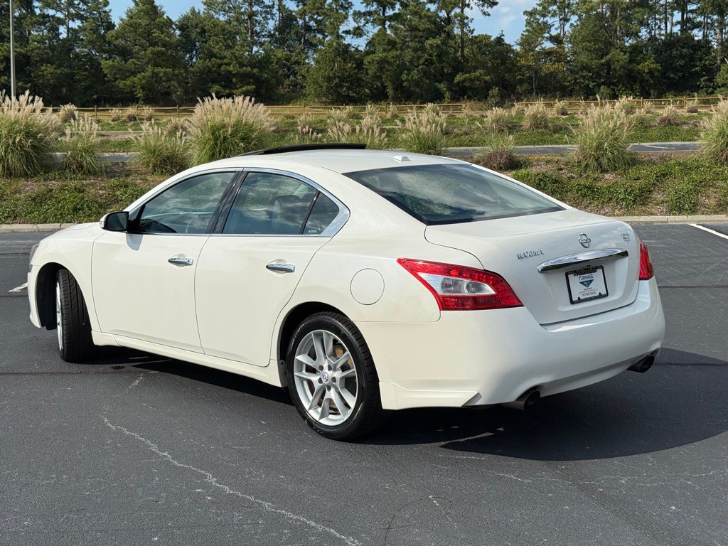 2010 Nissan Maxima Image 9