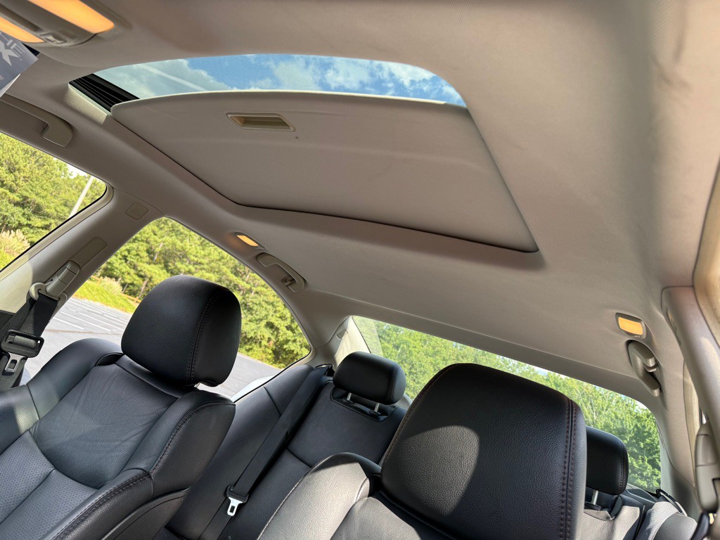 2010 Nissan Maxima Image 25