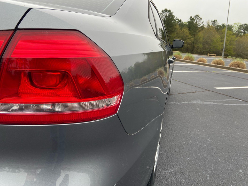 2015 Volkswagen Passat Image 27