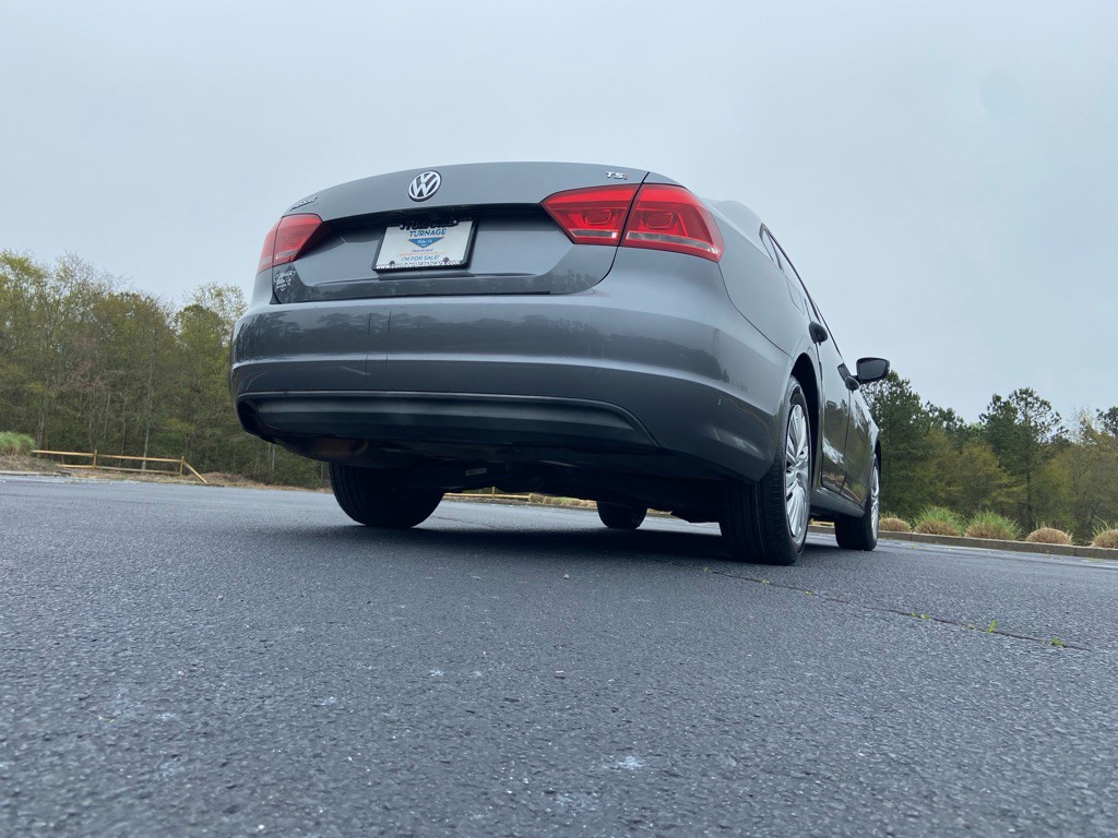 2015 Volkswagen Passat Image 28