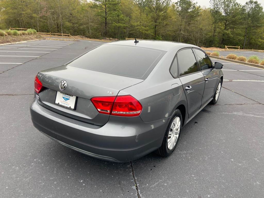 2015 Volkswagen Passat Image 9