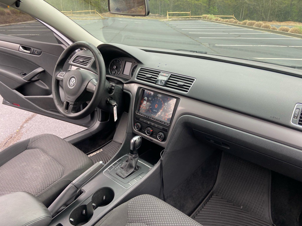 2015 Volkswagen Passat Image 14