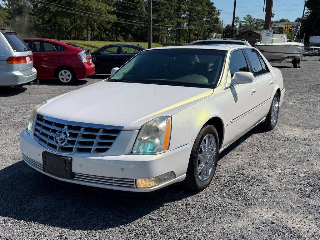 2006 Cadillac DTS Image 2