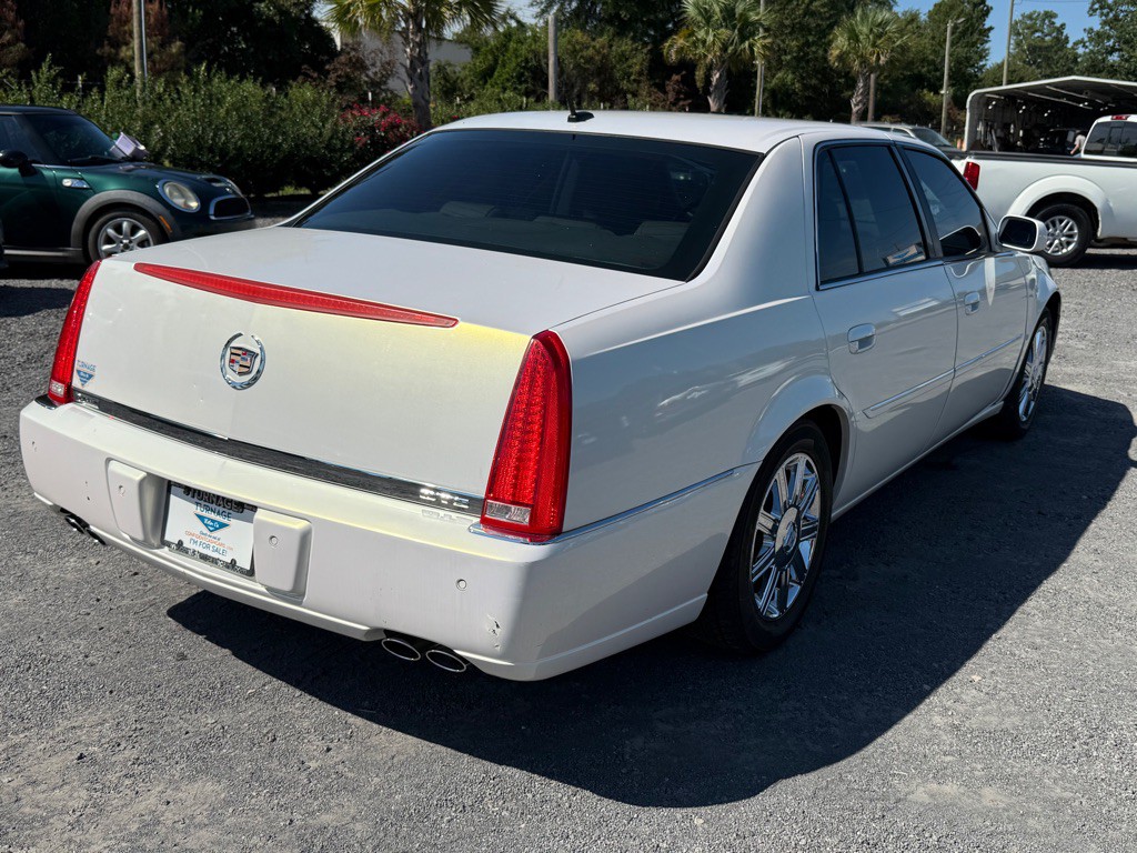 2006 Cadillac DTS Image 4