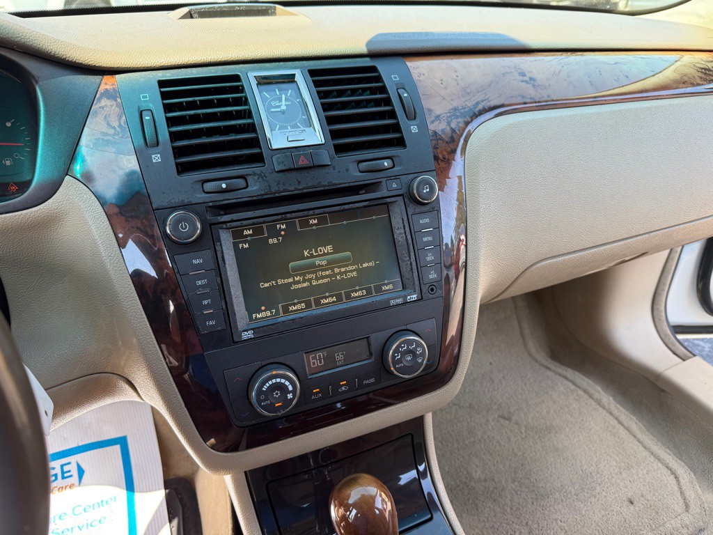 2006 Cadillac DTS Image 8