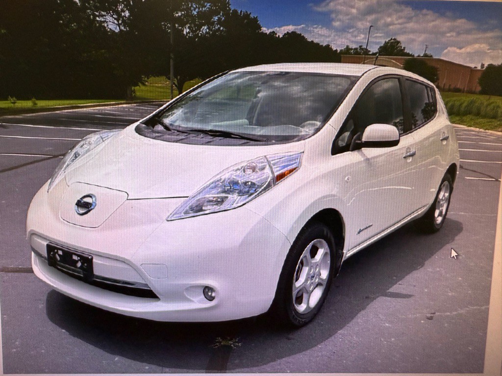 2011 Nissan Leaf Image 1