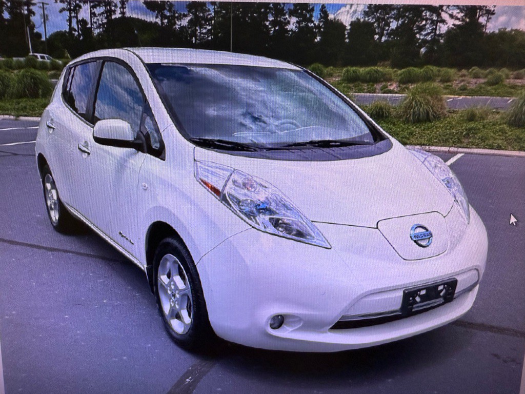 2011 Nissan Leaf Image 2