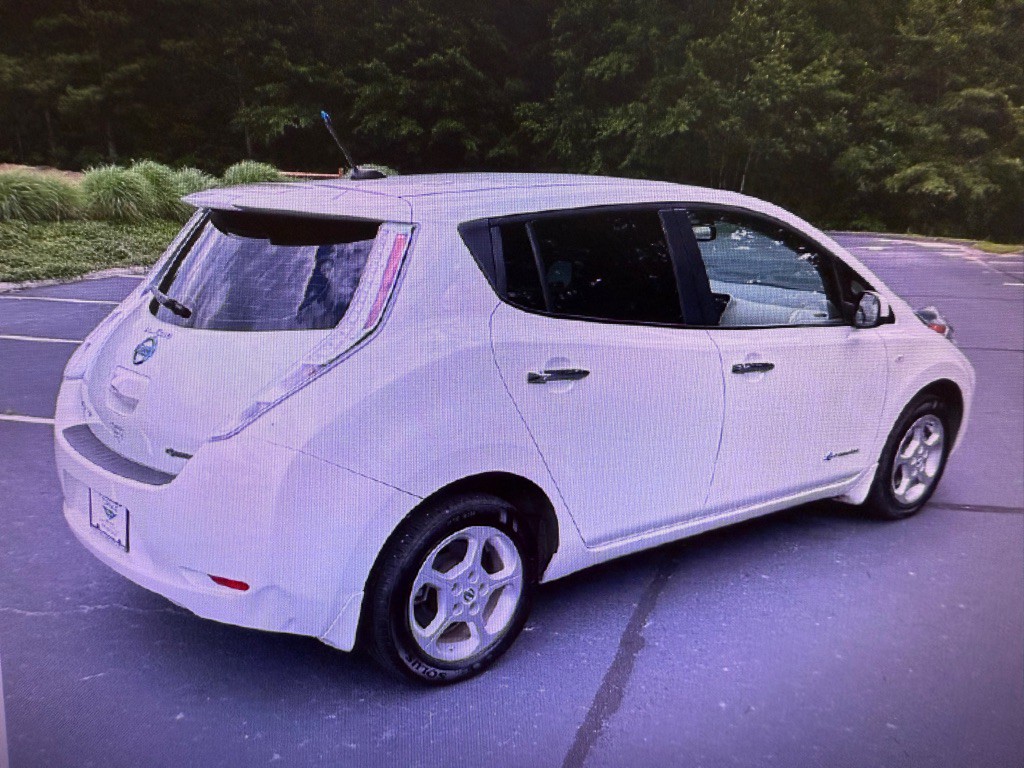 2011 Nissan Leaf Image 4