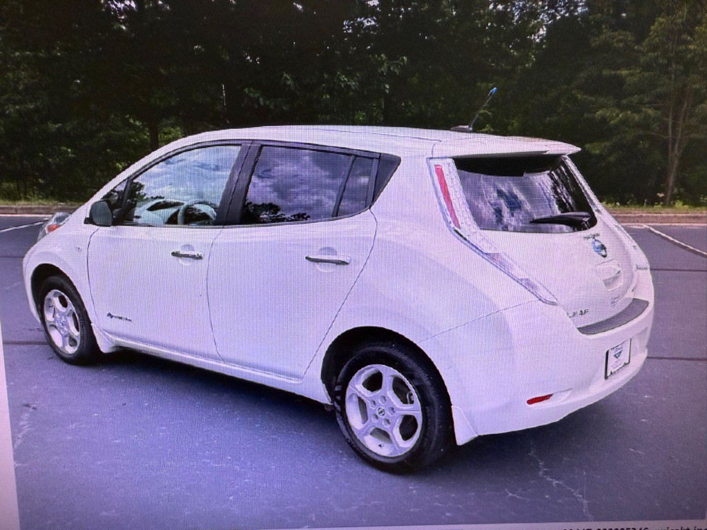 2011 Nissan Leaf Image 5