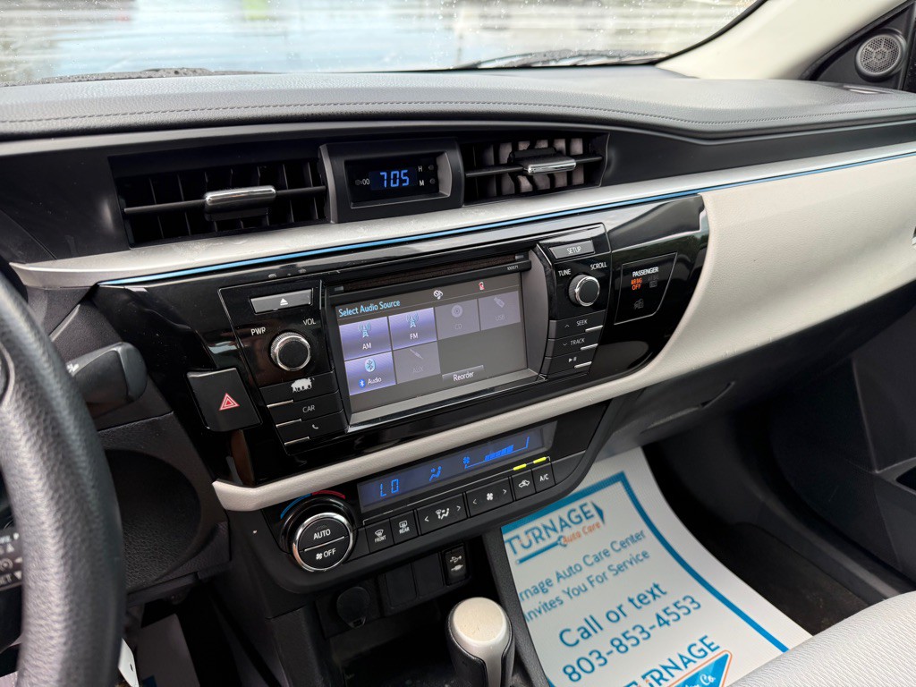 2016 Toyota Corolla Image 12
