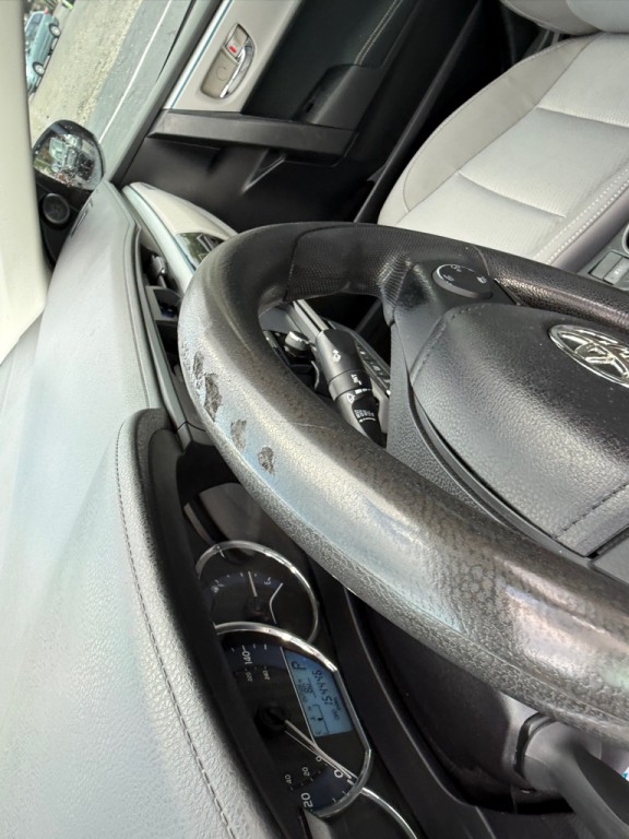 2016 Toyota Corolla Image 32