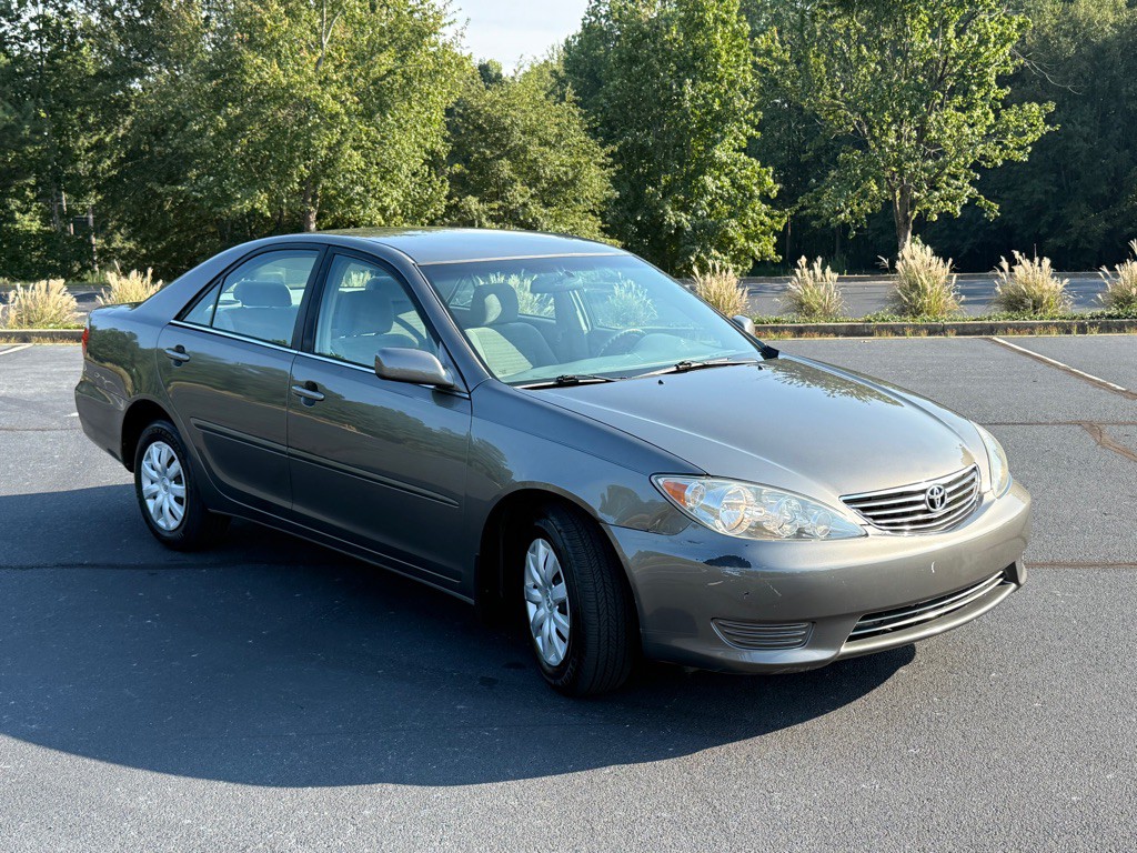 2005 Toyota Camry Image 5
