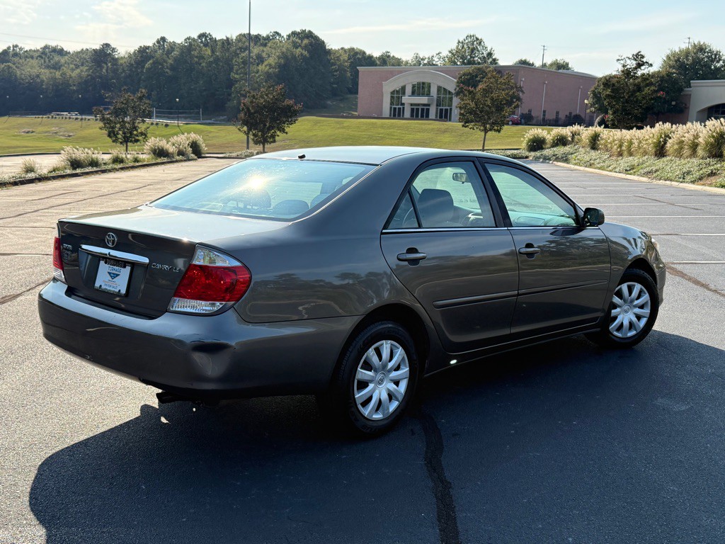 2005 Toyota Camry Image 6