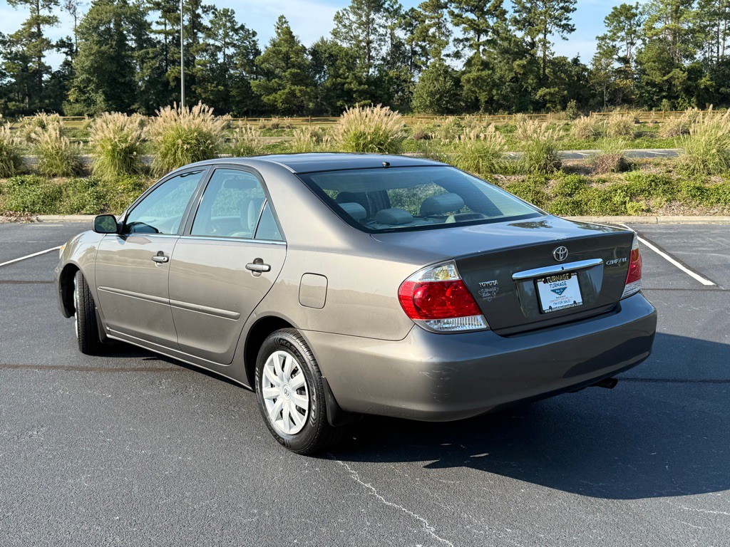 2005 Toyota Camry Image 8