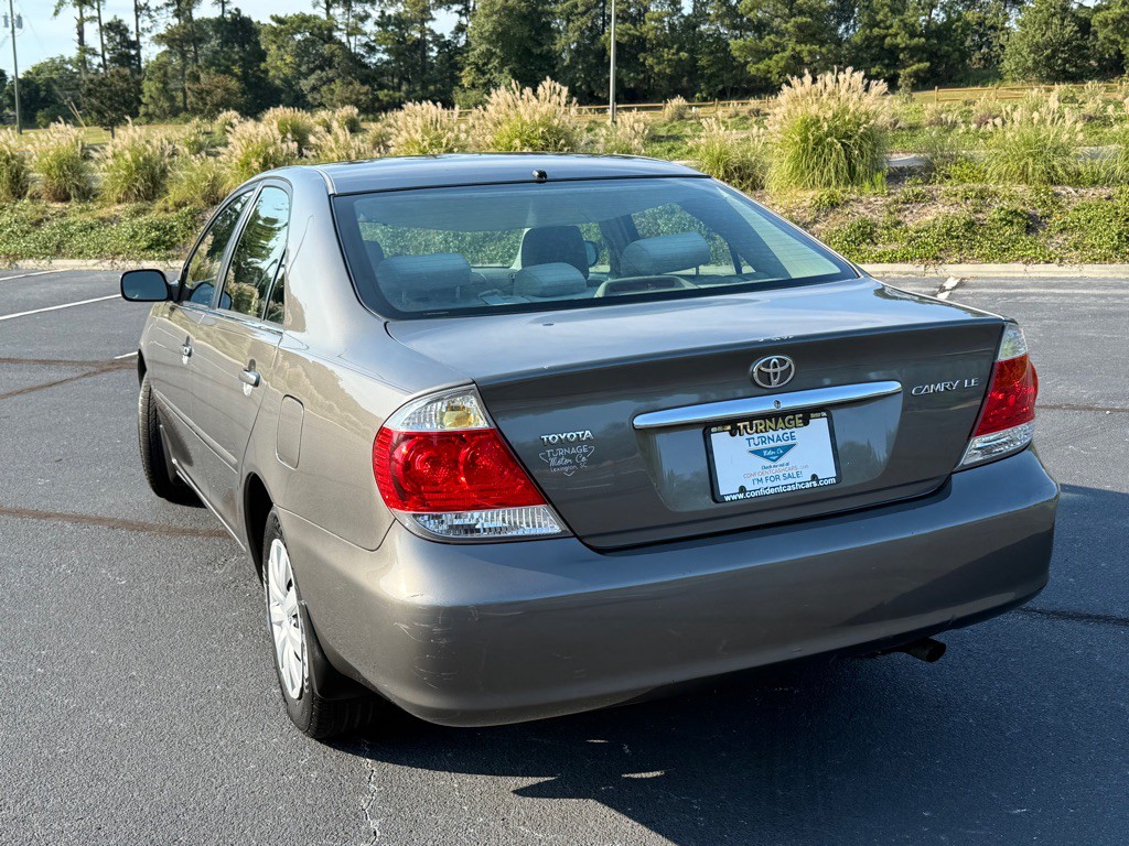 2005 Toyota Camry Image 8