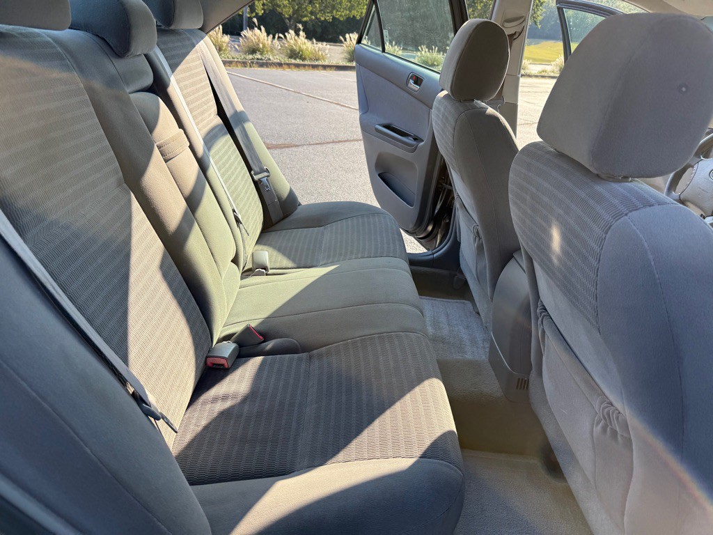 2005 Toyota Camry Image 16