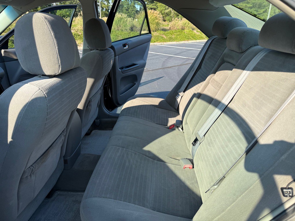 2005 Toyota Camry Image 17